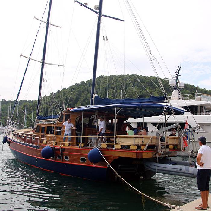 Im Hafen von Skradin