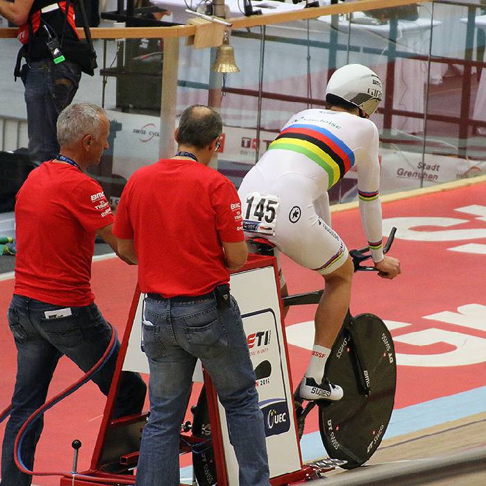 Stefan KÃ¼ng beim Start