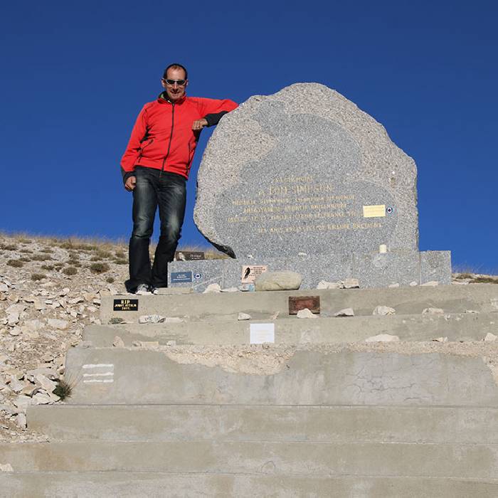 Beim Gedenkstein von Tom Simpson, hier gestorben wÃ¤hrend der Tour de France