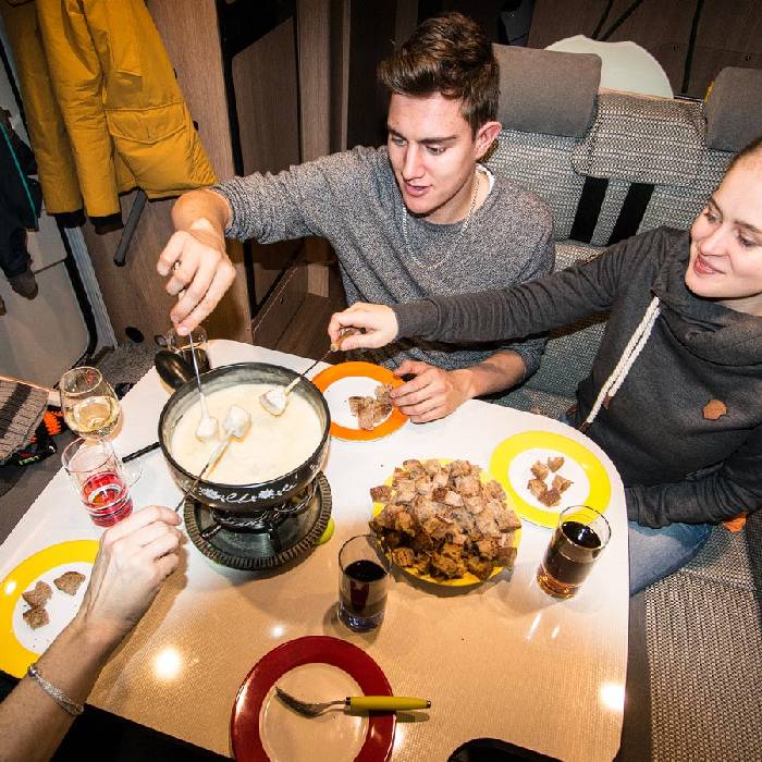 KÃ¤sefondue mit dem Besuch