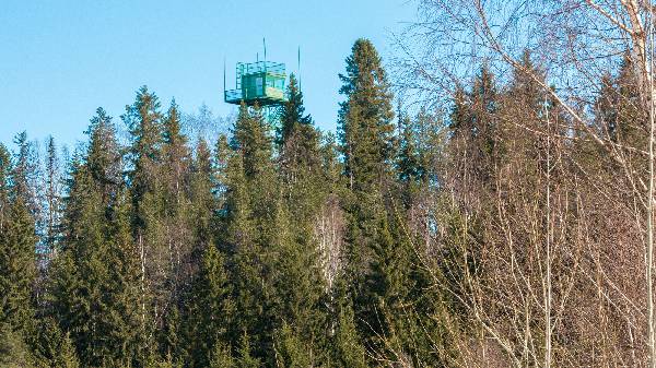 bedrohender Wachturm